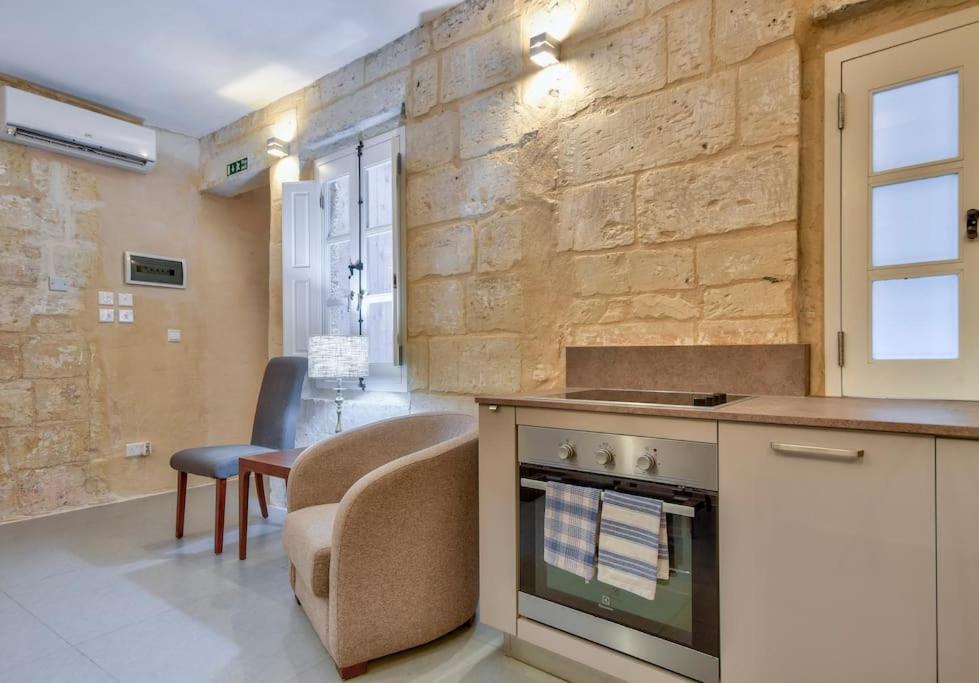 Апартаменты Orangery 101 - Duplex Studio Валетта Экстерьер фото