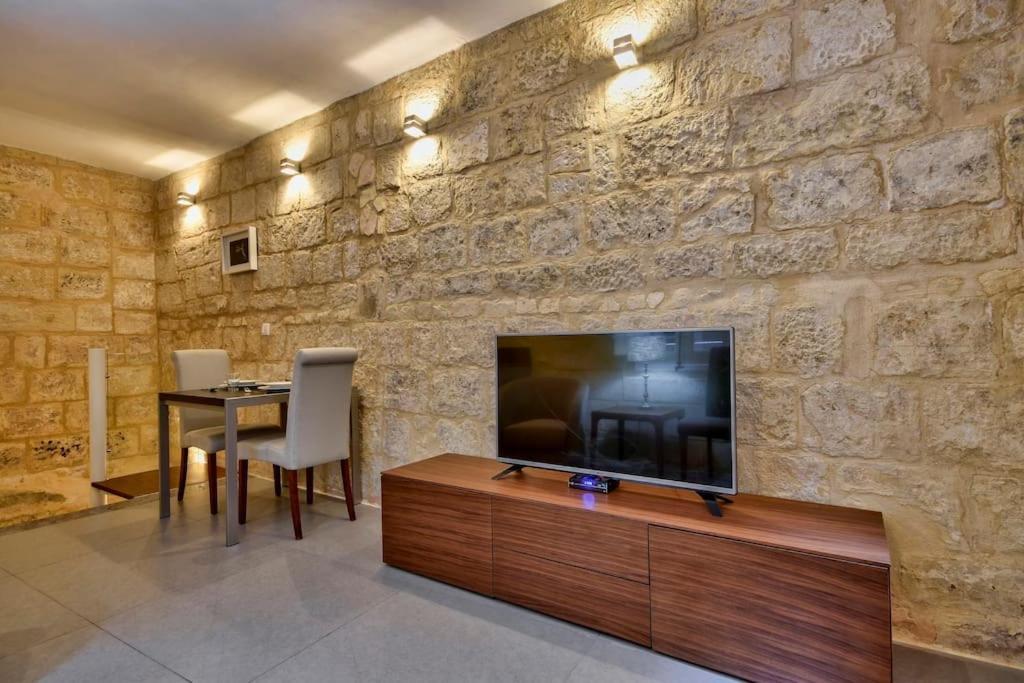 Апартаменты Orangery 101 - Duplex Studio Валетта Экстерьер фото